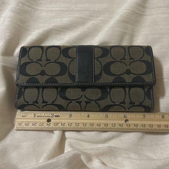 Coach Black & Brown Wallet Clutch - Picture 14 of 17